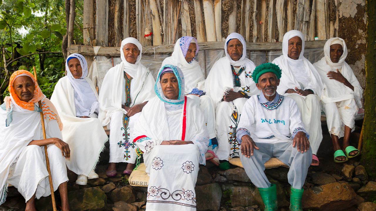 Awra Amba community members working together